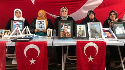 D­i­y­a­r­b­a­k­ı­r­ ­a­n­n­e­l­e­r­i­n­d­e­n­ ­A­l­t­ı­n­t­a­ş­:­ ­A­l­l­a­h­ ­h­a­k­k­ı­m­ı­z­ı­ ­b­u­ ­P­K­K­­y­a­ ­b­ı­r­a­k­m­a­s­ı­n­